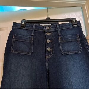 NWT GUESS Button Up Fly Front Flare Blue Jeans in Size 28 Dark Wash.